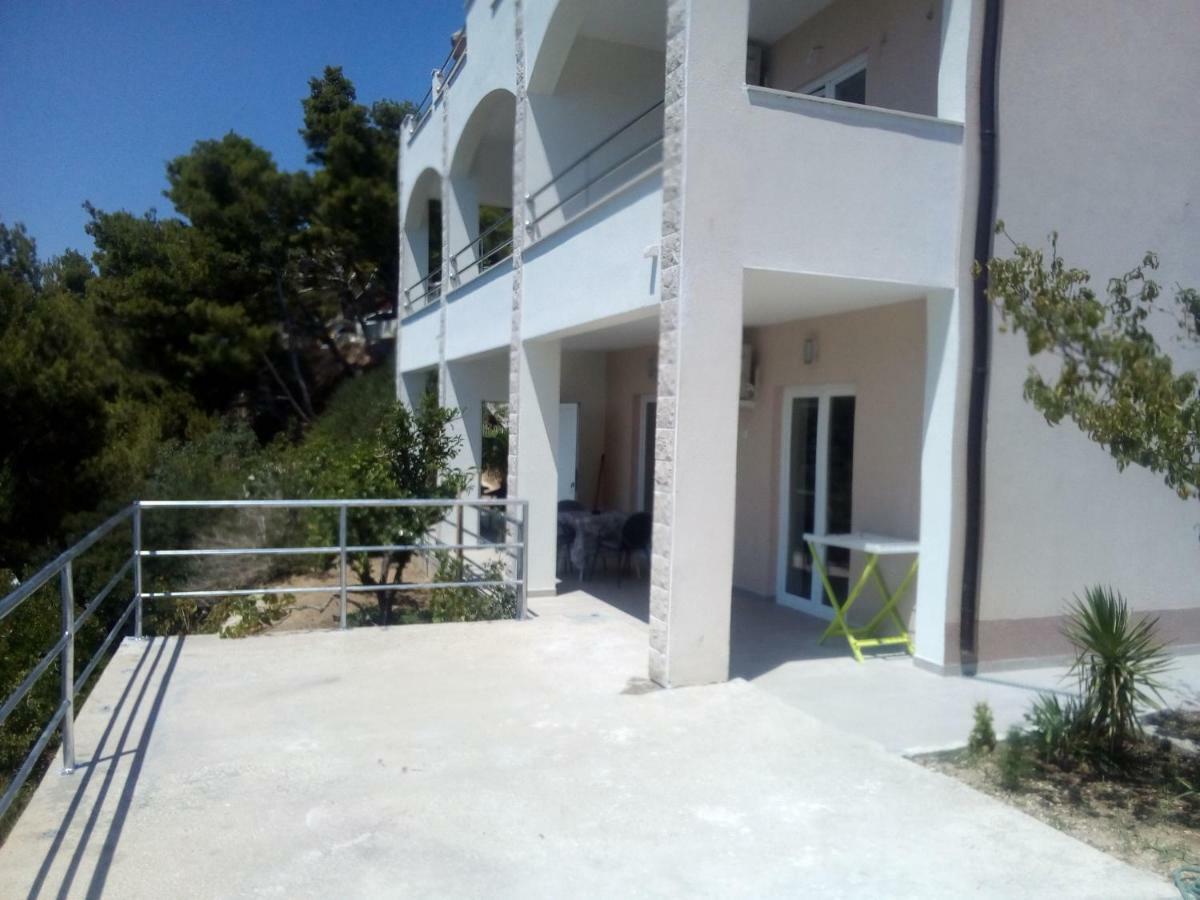Apartmani Marija Jakir Brela Esterno foto