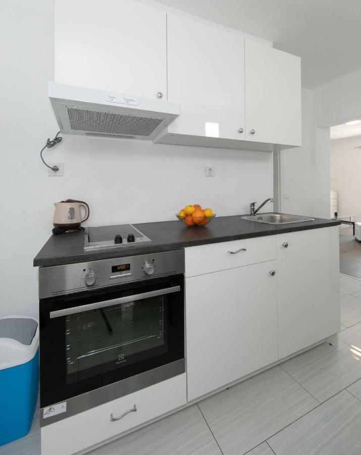 Apartmani Marija Jakir Brela Esterno foto