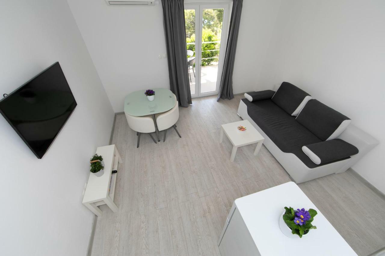 Apartmani Marija Jakir Brela Esterno foto